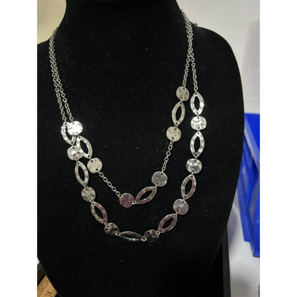 E Lyons vtg silver tone  double strand necklace with textured disk and oval link